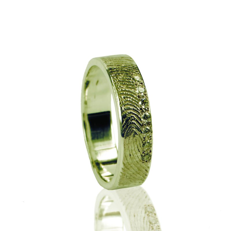 Vingerafdruk Ring met 7 Pave Gezette Zirkonia Goud 0101-07G