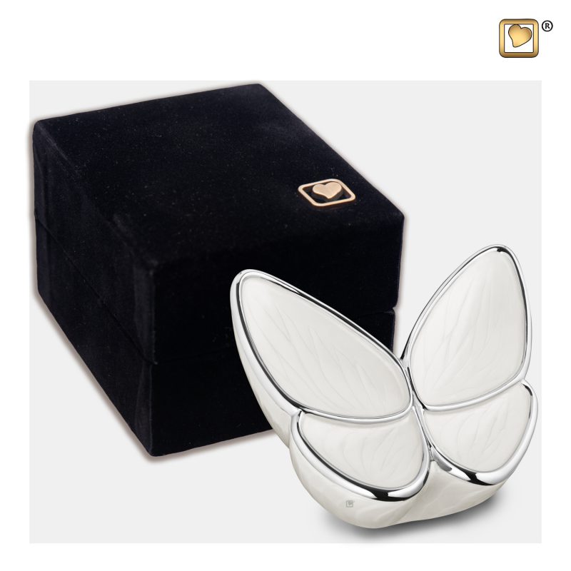 Urn vlinder - Wings of Hope 0,045 liter Pearl lavender Polished silver Small K1042