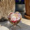 sfeer foto F-U39MHTa Medium heart taupe Memorie-line frosted kat met staart hartje